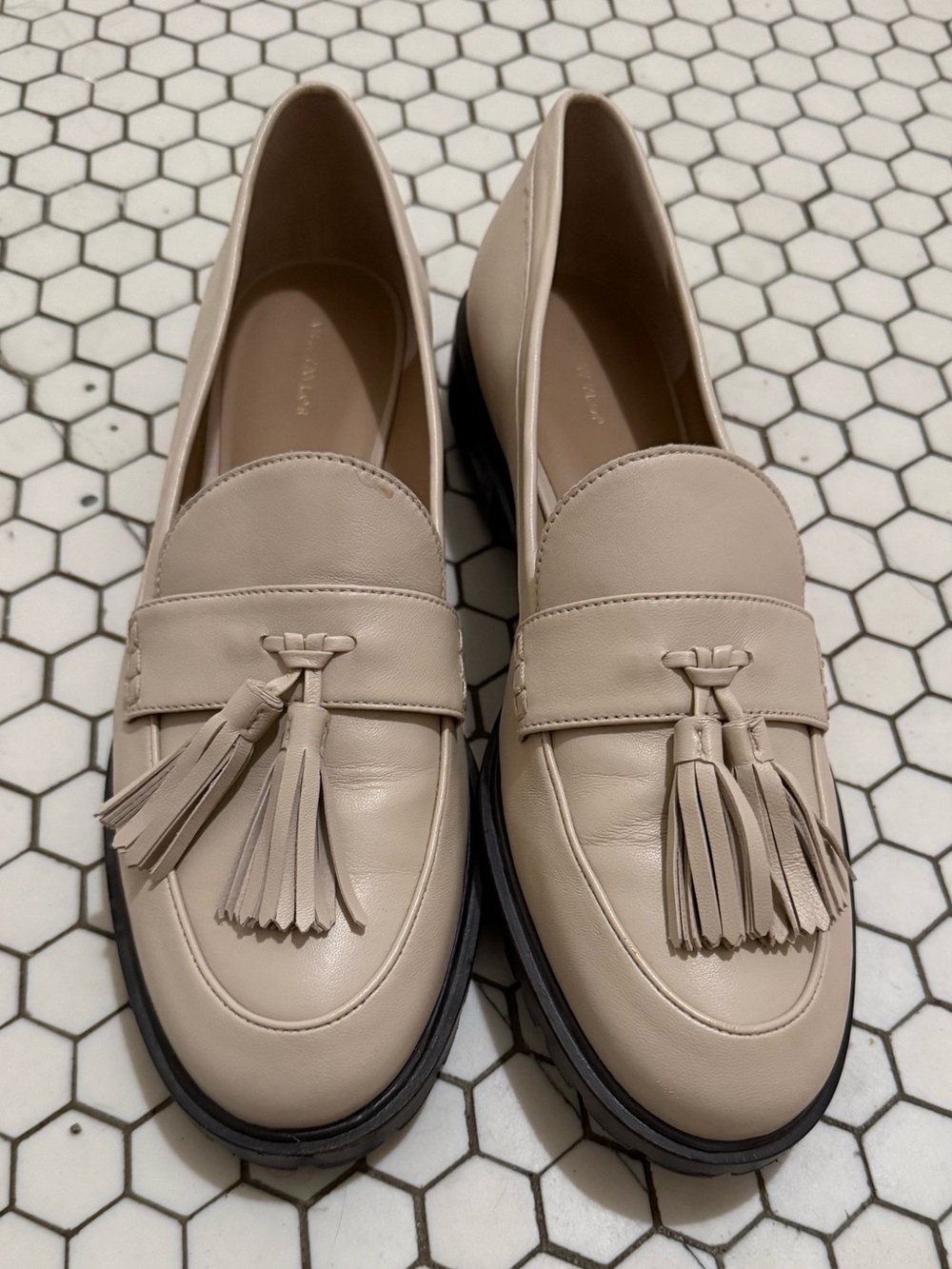 Ann Taylor Ivory Leather Tassel Loafers